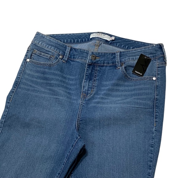 Torrid Denim Jeans Skinny Hi-Rise Medium Blue Wash 5 Pocket - Picture 11 of 14